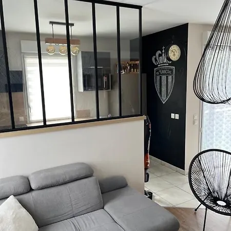 Apartment Sur Yon